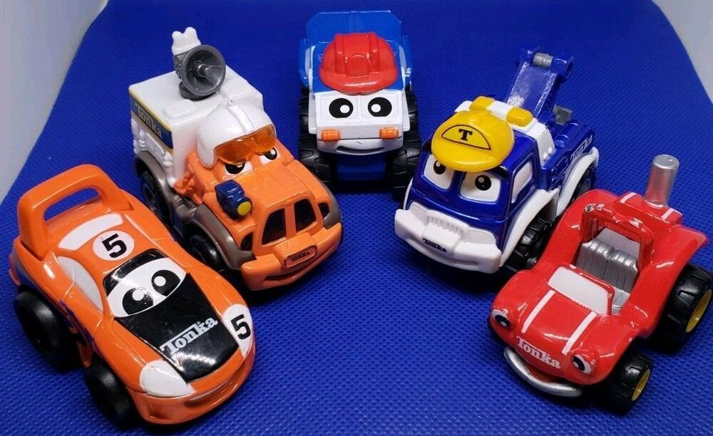 2004 Maisto Tonka Chuck & Friends Blue TOW TRUCK Action Figure Diecast Mixed Lot